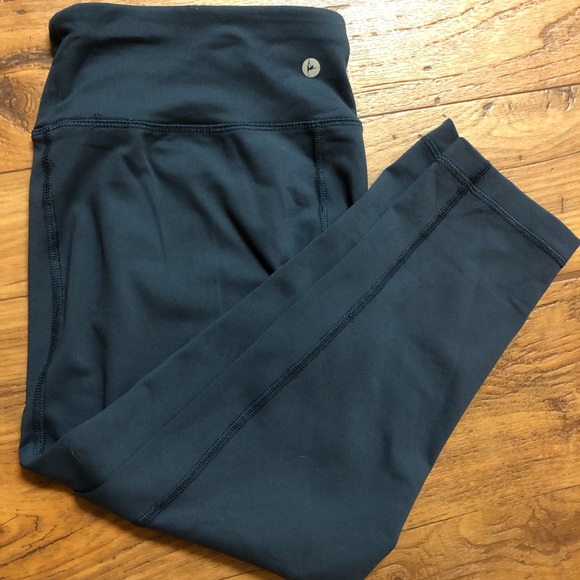 90 Degree Reflex Crop Leggings - Picture 1 of 5